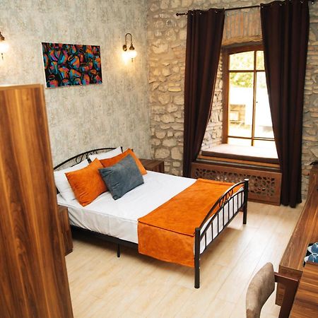 Art Hotel By Abad Guest Şǝki Eksteriør billede